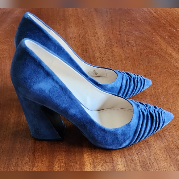 NineWest blue suede leather block heels, sz: 9.5 "Harlyn" NEW! rouching on toes - Picture 2 of 12